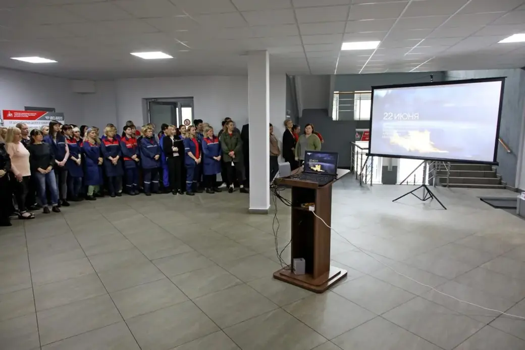 Бобруйск, 22 июня 2022 года. Общереспубликанская минута молчания в память о жертвах Великой Отечественной войны. Фото: bobrlife.by.