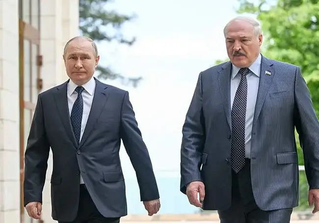 Лукашенко обратился к Путину с просьбой помочь отреагировать на тренировочные полеты самолетов НАТО