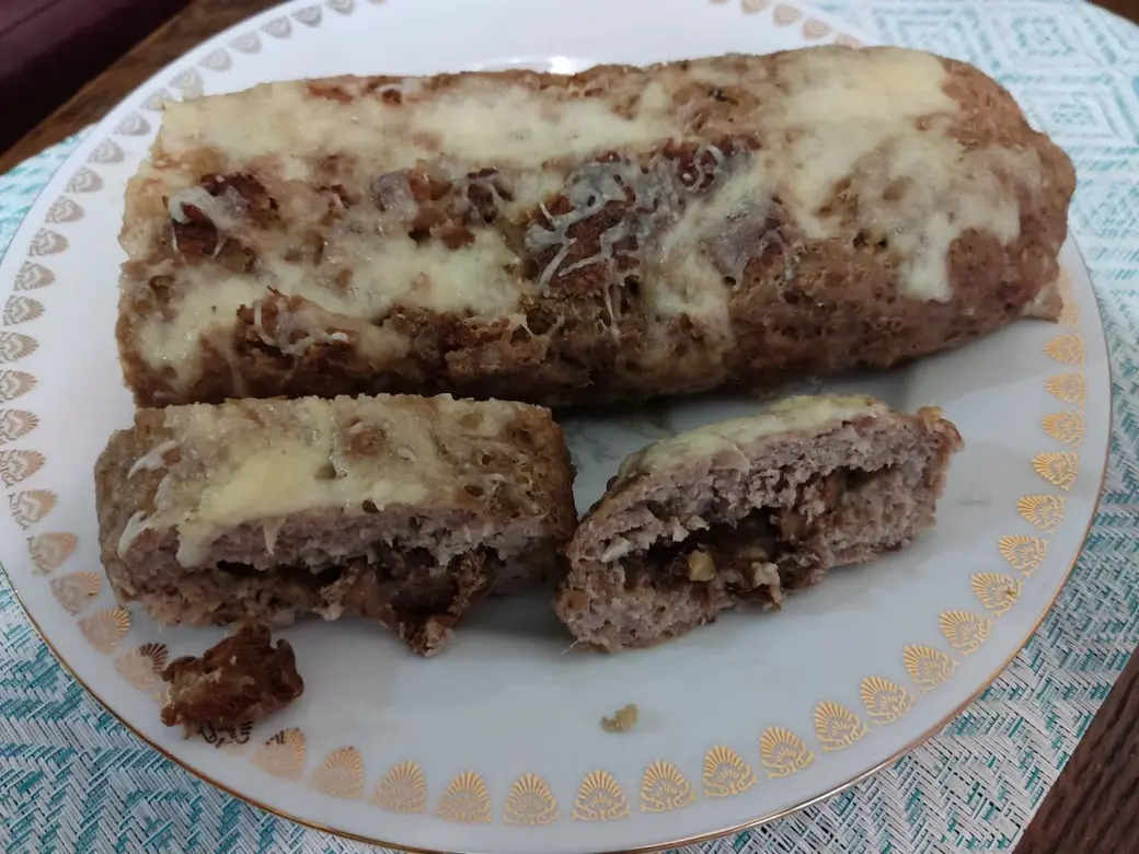 Готовим сами: мясной рулет с грибами и сыром | bobruisk.ru