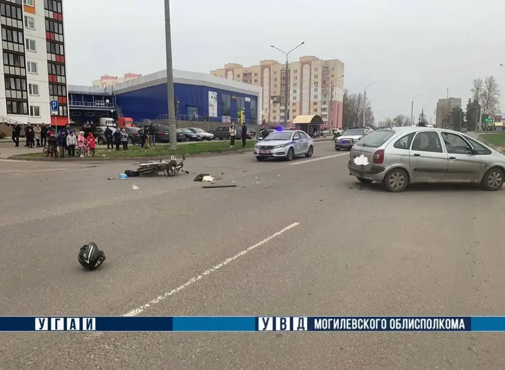 На улице Гоголя мотоциклист попал под автомобиль | bobruisk.ru