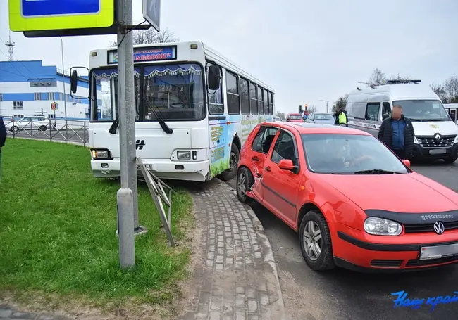 В Барановичах попал в ДТП автобус с пассажирами