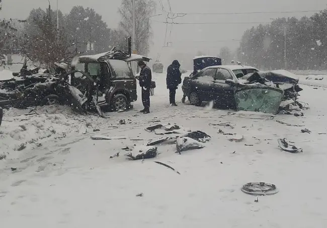 В Бобруйске ищут очевидцев ДТП: водитель Peugeot не справился с управлением и вылетел на встречку