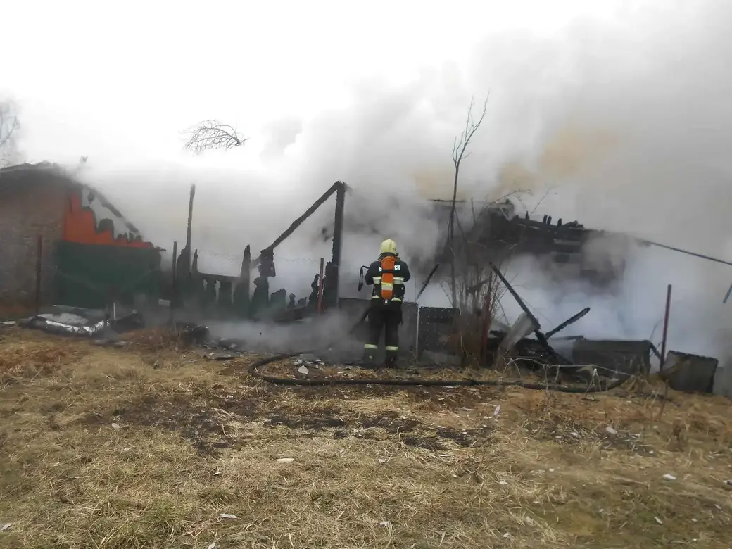 Дачный дом сгорел в Бобруйском районе | bobruisk.ru