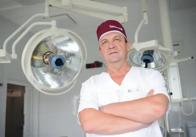 «Каждую ночь снилось, что я в операционной!» Бывший главный хирург Бобруйска отмечает 70-летие