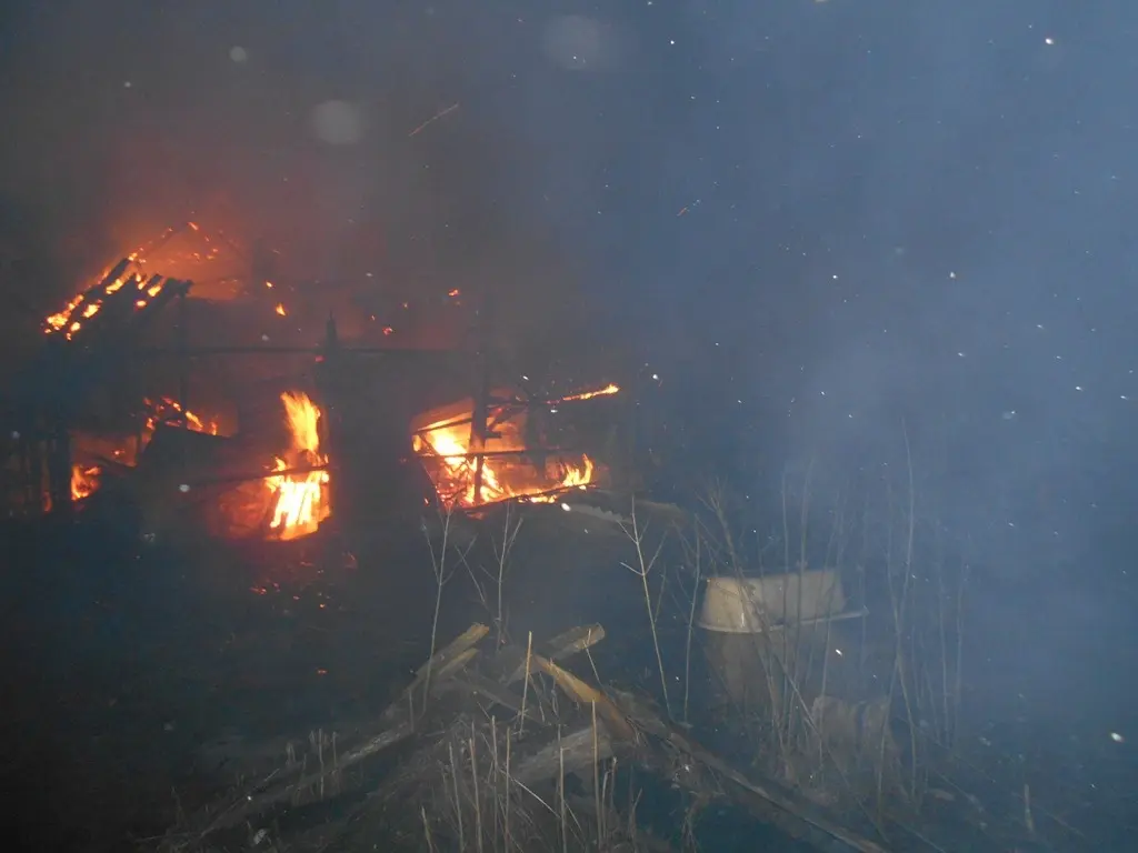 В деревне Величково под Бобруйском на пожаре погиб человек | bobruisk.ru