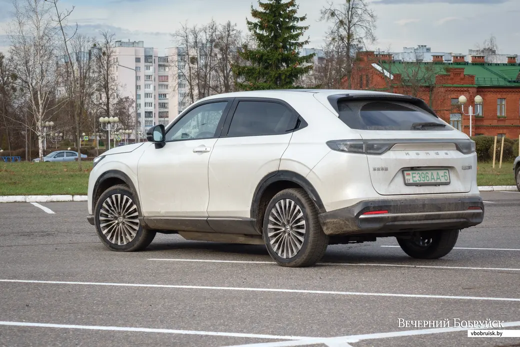 10.11.2023. Бобруйск. Электромобиль Honda eNS1.
