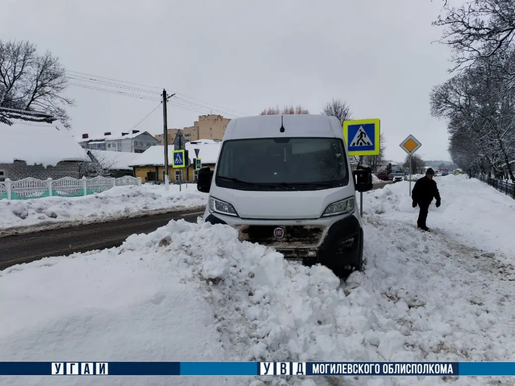 В Шклове микроавтобус сбил шестилетнего мальчика на пешеходном переходе |  bobruisk.ru