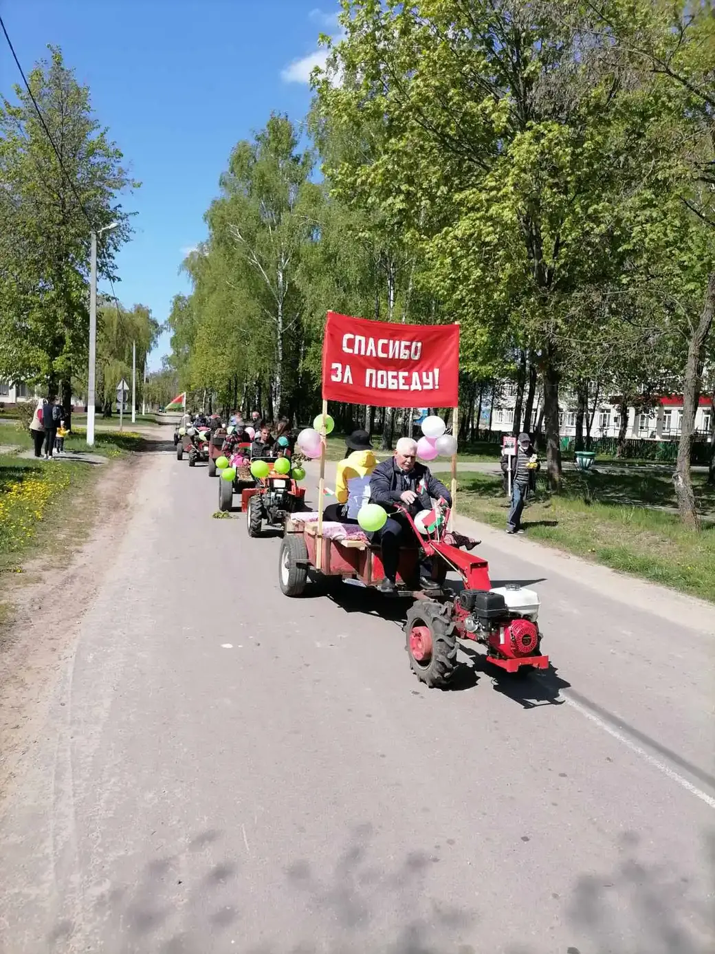 В деревне Осово состоялся мотоблокпробег, посвященный Дню Победы. Фотофакт  | bobruisk.ru