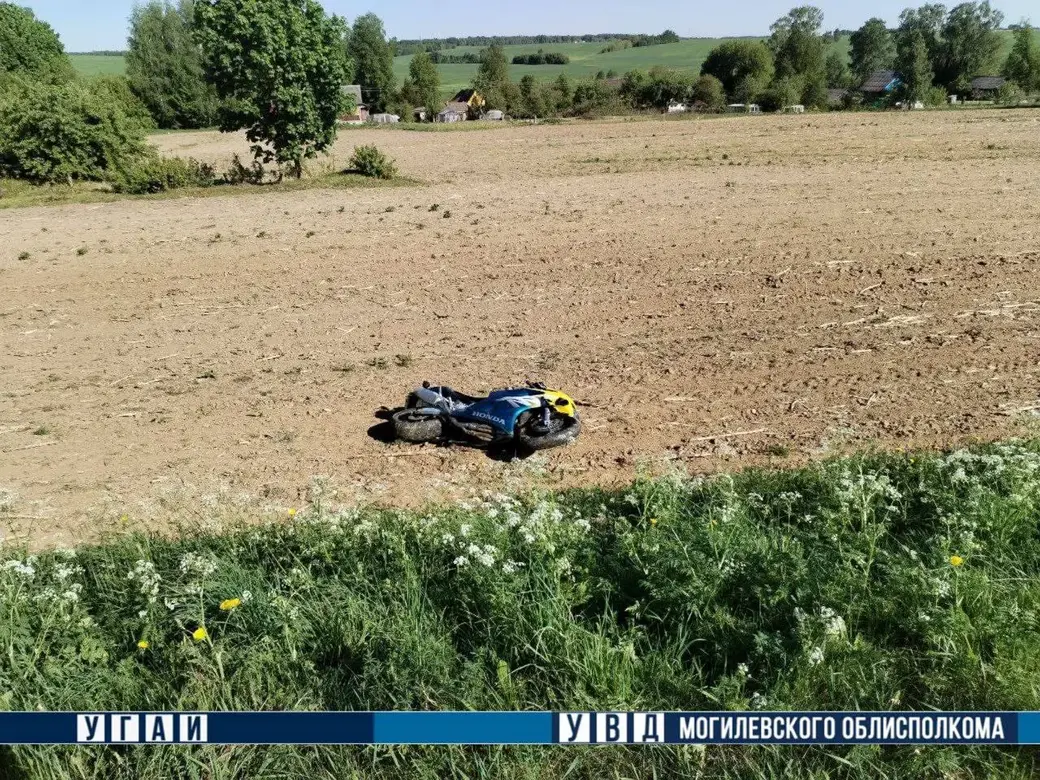 В Шкловском районе мотоциклист попал в ДТП с пассажиркой | bobruisk.ru