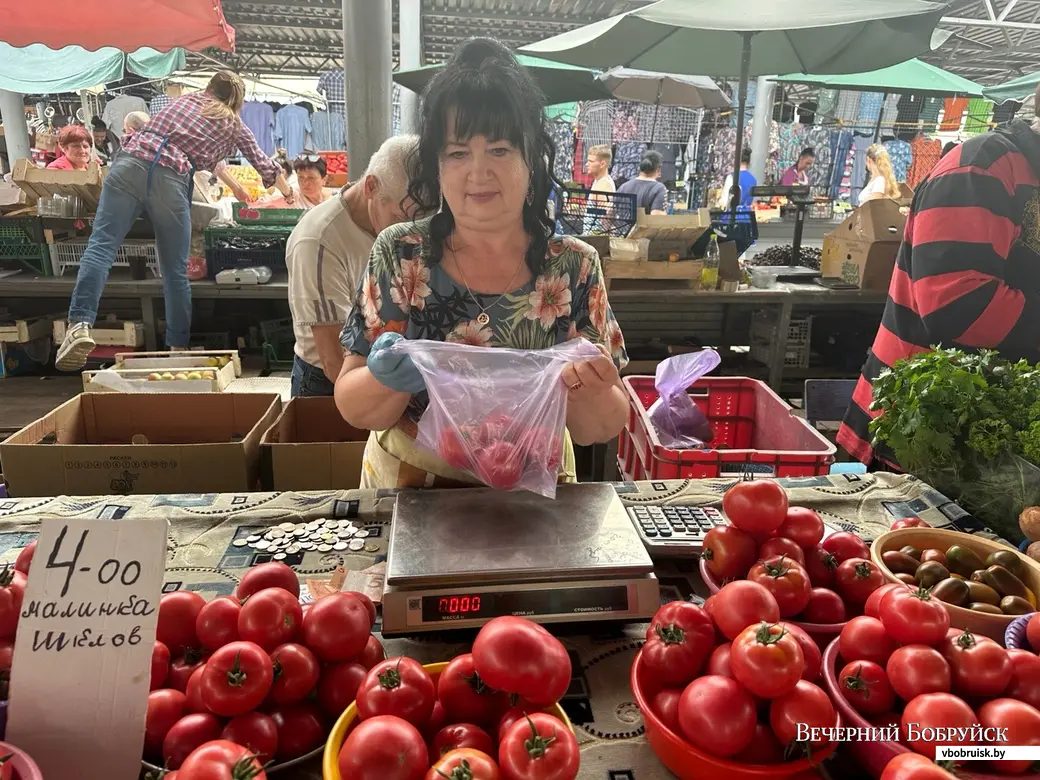 Да они крутят – черт знает сколько процентов!» Почем витаминная продукция  на Минском рынке в Могилеве | bobruisk.ru