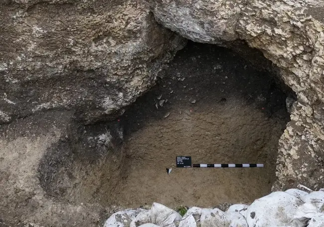 Произошло уникальное открытие в Германии: обнаружили вход в пещеру, покинутую людьми 16 тысяч лет назад