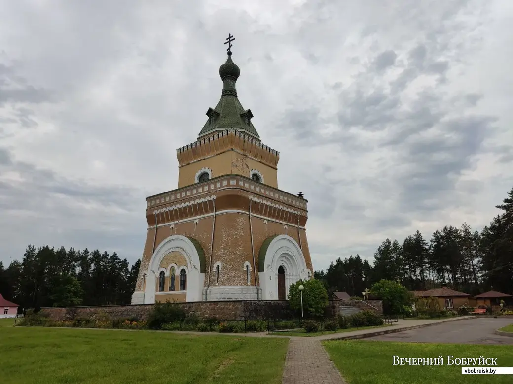 Путешествие одного дня: как я посидела на троне в Славгороде и хотела  окунуться в Голубую криницу | bobruisk.ru