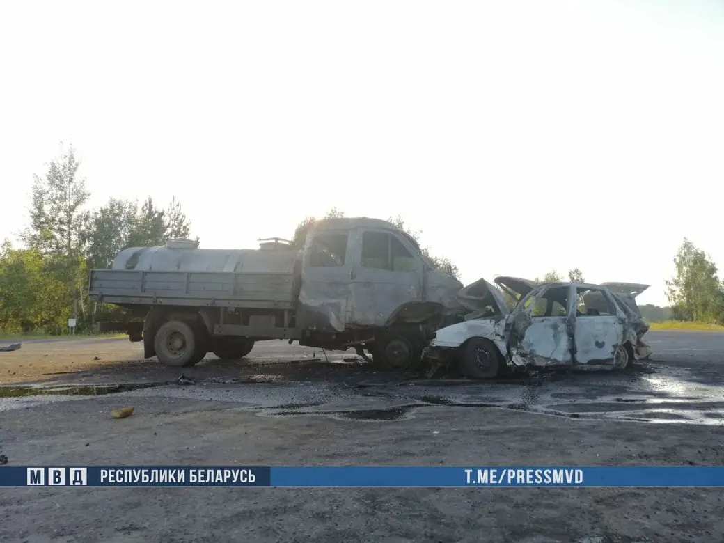 ДТП на дороге «Бобруйск – Мозырь»: авто сгорели, двое погибших | bobruisk.ru