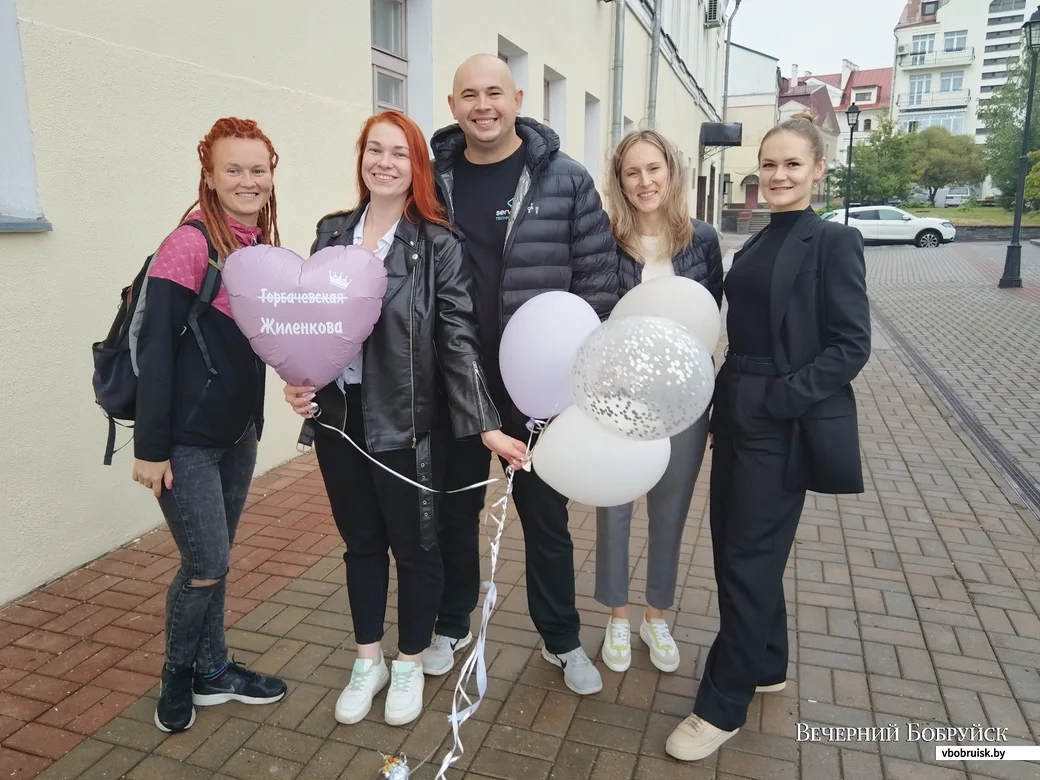 Это кольцо месяц лежало у него в рюкзаке! Представляете?» Свадьба недели в  Могилеве | bobruisk.ru