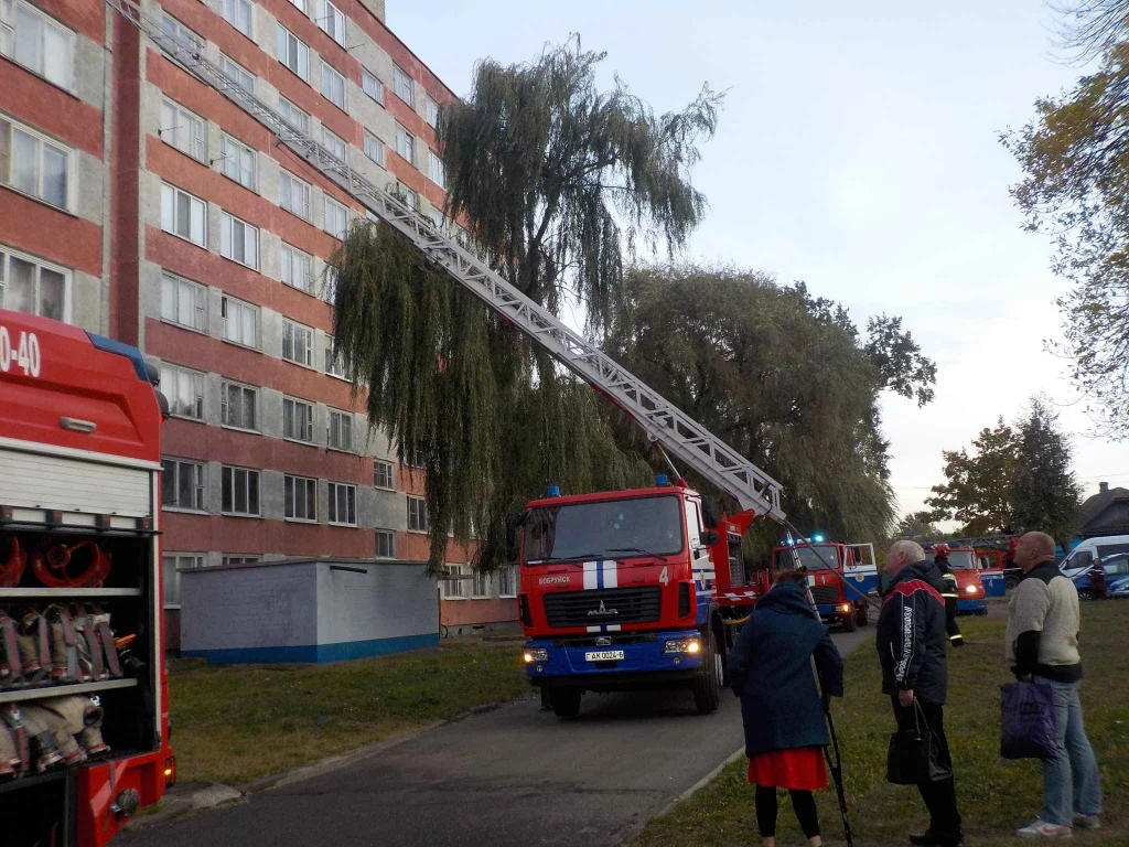 В Бобруйске горела комната в общежитии: двоих спасли, пятерых эвакуировали  | bobruisk.ru