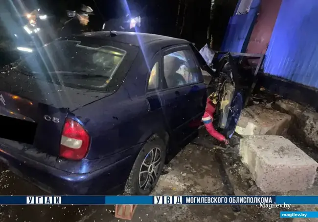 В автоаварии в Климовичском районе погибла молодая женщина