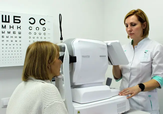 Сканирование и осмотр под микроскопом в одном флаконе: про оптическую томографию зрения поговорили с врачом-окулистом