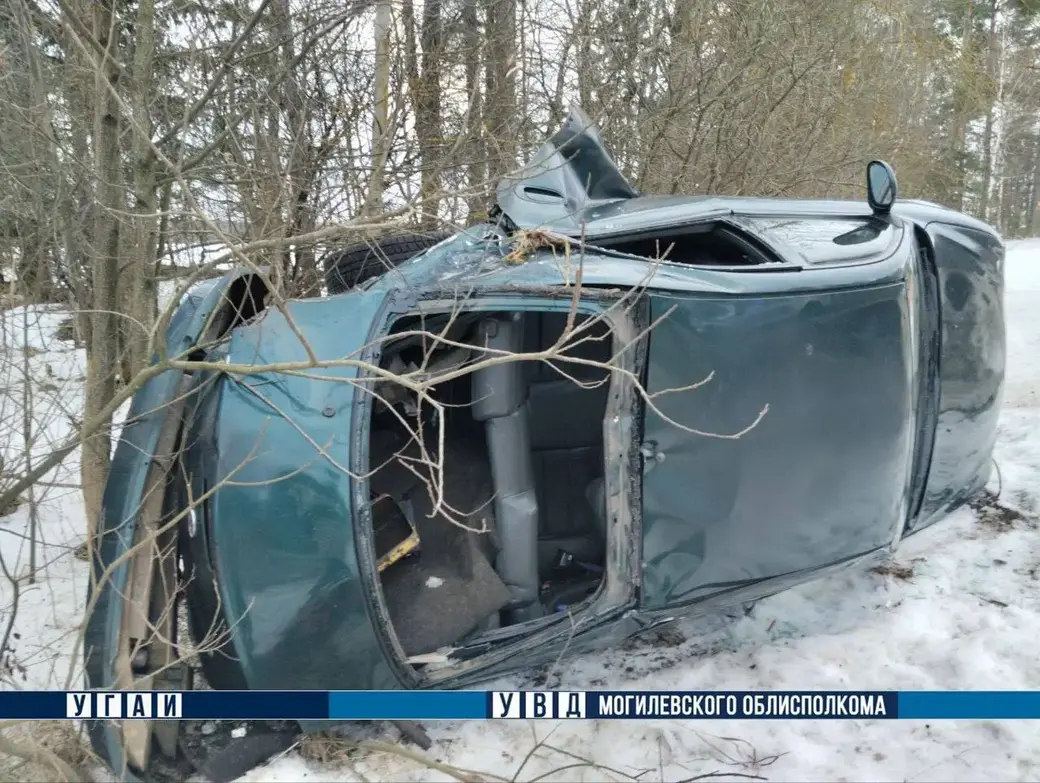 В Могилевском районе опрокинулся на повороте автомобиль Kia. Пострадал  ребенок | bobruisk.ru