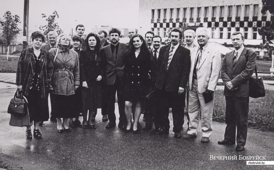 1999 год, Минск. Могилевские журналисты перед началом работы республиканского семинара работников СМИ. Крайний справа – Владимир Якубовский.