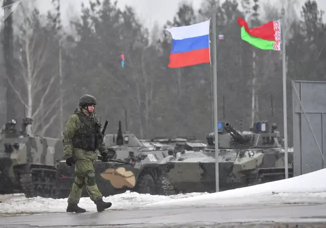 Беларусь и Россия начнут совместно готовить бойцов в учебных центрах