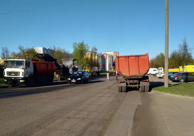 В Бобруйске приступили к ремонту улицы 50 лет ВЛКСМ (видео)