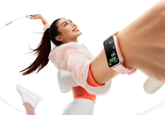 В Беларуси стали доступны фитнес-браслет Huawei Band 9 и новая версия смарт-часов Huawei Watch GT 4