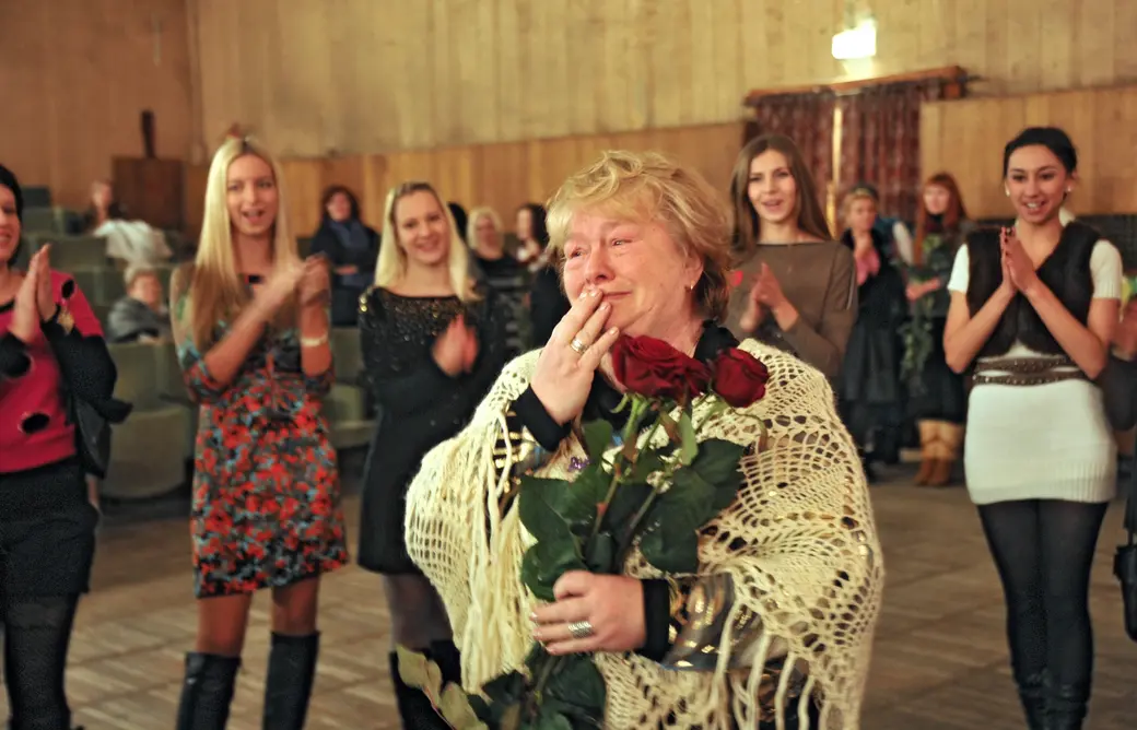 Клавдия Ивановна Лукашевич на выпускном вечере в школе-колледже искусств. Фото из архива «ВБ»