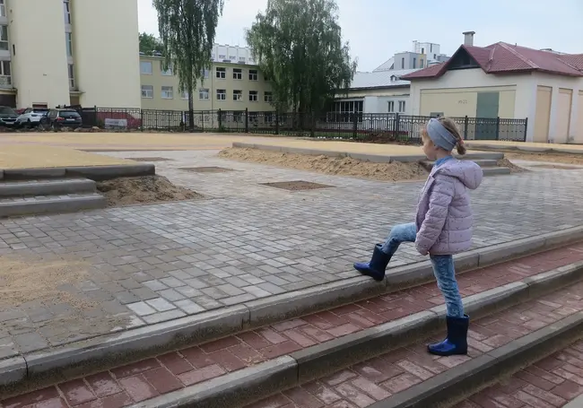 В центре Могилева строят «Хабаровский дворик»: для детей будет игровая зона, для всех – амфитеатр со сценой