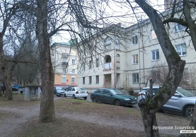 Три цвета в прихожей, в ванной, на кухне… Как жили и живут могилевчане в доме, построенном «пленными немцами»