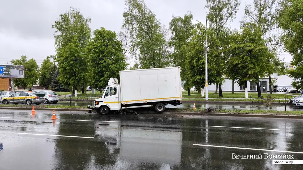 15.05.2025. Бобруйск. Дорожно-транспортное происшествие на Минской, у большого «Евроопта».