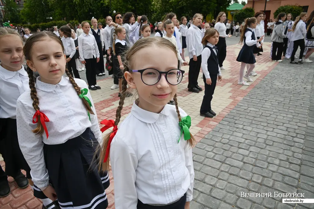 24.05.2025. Площадь Победы – площадь им. В.И.Ленина. Городской праздник «Последний звонок».