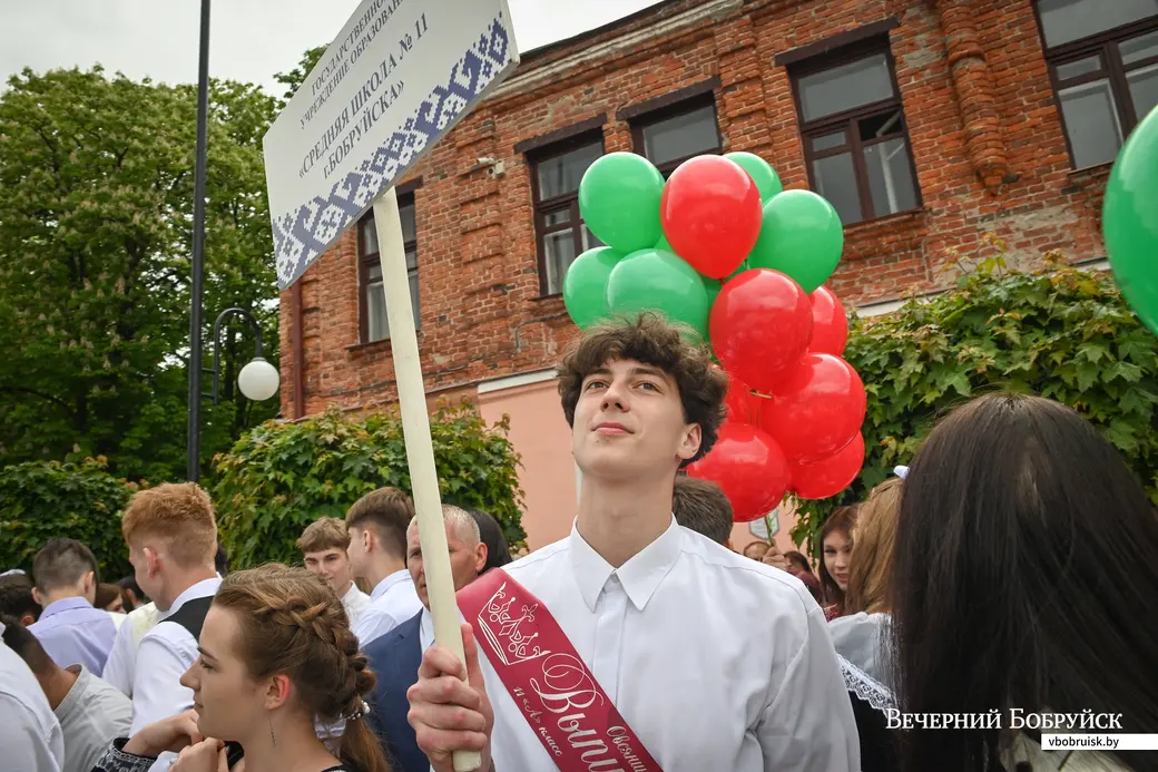 24.05.2025. Площадь Победы – площадь им. В.И.Ленина. Городской праздник «Последний звонок».