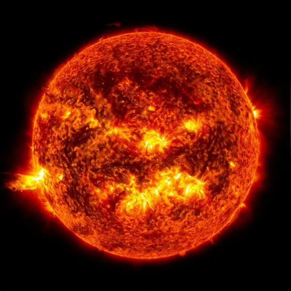 Ученые зафиксировали на Солнце вспышку высочайшего класса Фото: NASA.