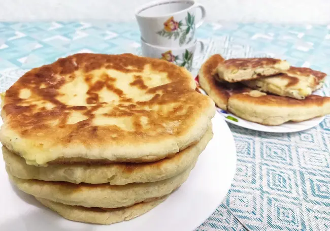 Готовим сами: лепешки с творогом и картошкой на сковороде