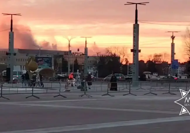 В Витебске горит торговый центр (дополнено)