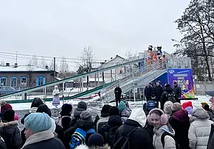 Новая горка в детском парке