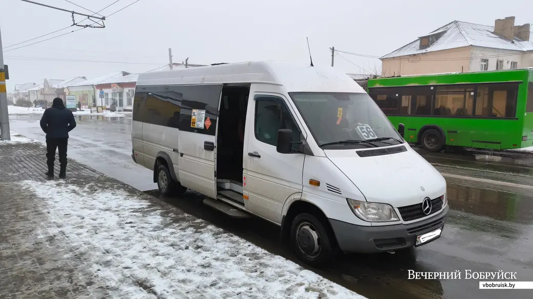 1.03.2025 Бобруйск. Маршрутные такси на улице Дзержинского.