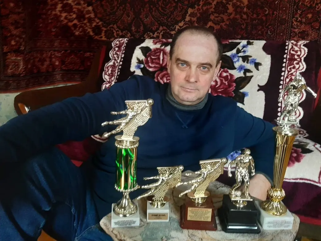 Геннадий Тонкович.