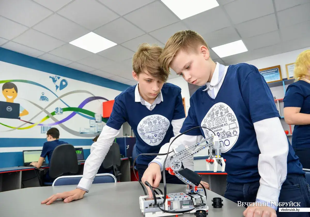Открытие STEM-класса в городской гимназии №3.