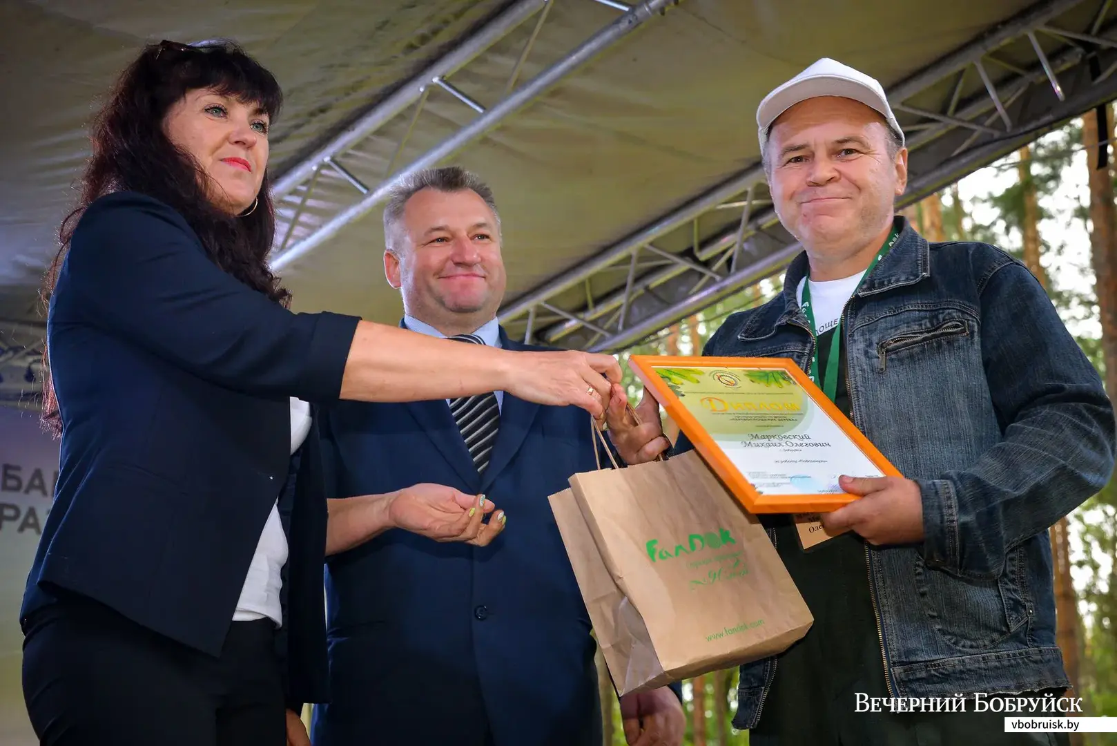 12.07.2019. Национальный конкурс-пленэр мастеров резьбы по дереву