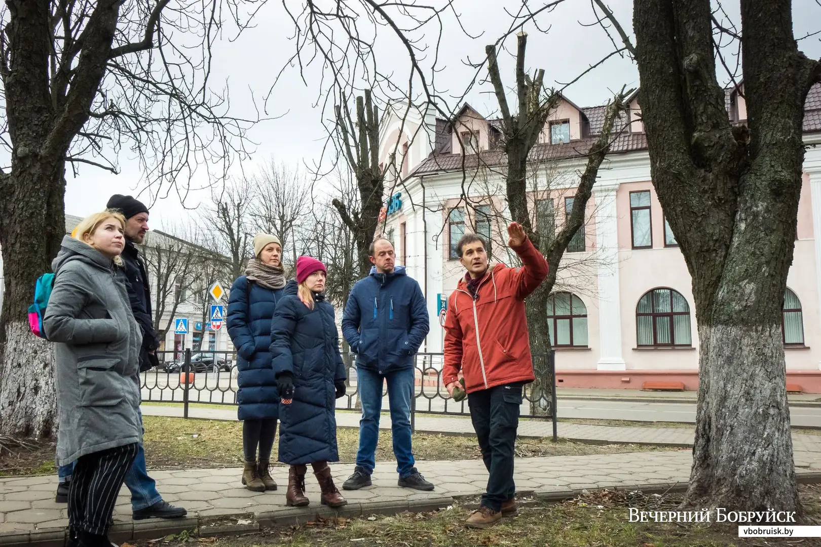 18.01.2020. Лекция-прогулка на тему обрезки деревьев в городе с экспертом экологического товарищества «Зеленая сеть», ландшафтным архитектором Игорем Куталовским