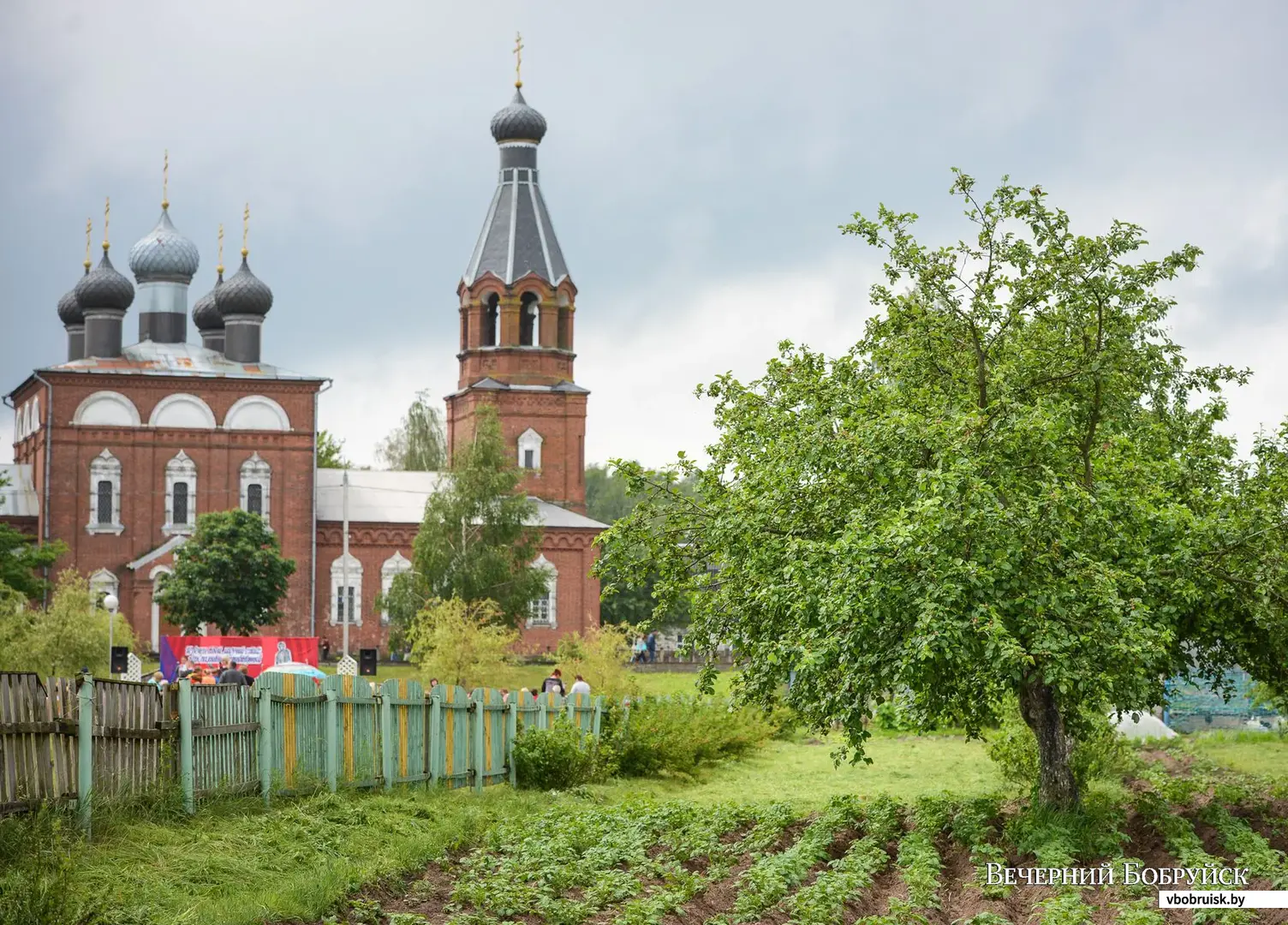 Свято-Никольский храм в деревне Телуша. Фото: Александр ЧУГУЕВ, из архива «ВБ»