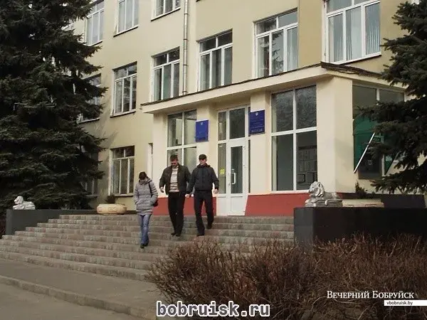Здание колледжа на Интернациональной.