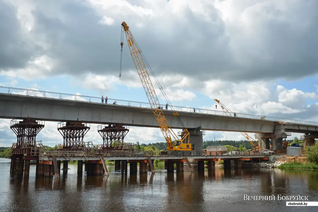 24.06.2014, Бобруйск. Щатковский мост. Его ремонт уже близится к завершению.